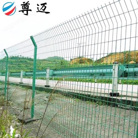 尊迈 双边丝果园隔离护栏网 道路护栏网 铁丝围网 园林防护网 小区围栏网厂家