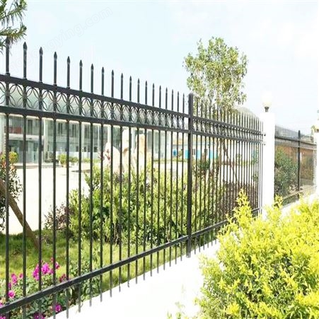 兰州铁艺栏杆围栏 尊迈庭院花园隔离围栏 工地别墅隔离铁艺围栏 护栏厂家