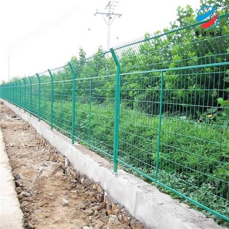 景区护栏网 果园农场围栏网 高速公路隔离 安装简便 方便运输