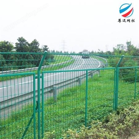 景区护栏网 果园农场围栏网 高速公路隔离 安装简便 方便运输
