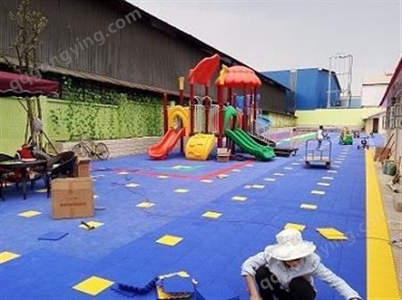 云南悬浮地垫 室外 幼儿园操场悬浮地垫 户外 篮球场专用塑料拼装地垫地板