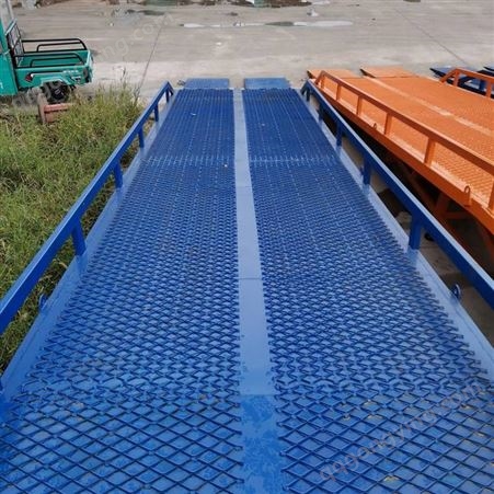 8/10吨登车桥 工厂装车液压登车坡道 叉车上下装卸升降平台