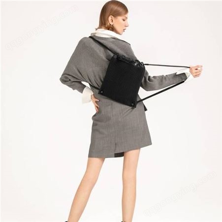 女士高级感双肩包2021时尚洋气韩版女包休闲简约软皮小背包型号GHNSSJB014