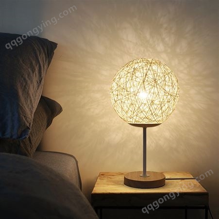 台灯卧室床头温馨浪漫可调光创意个性礼物北欧风网红麻线藤球台灯